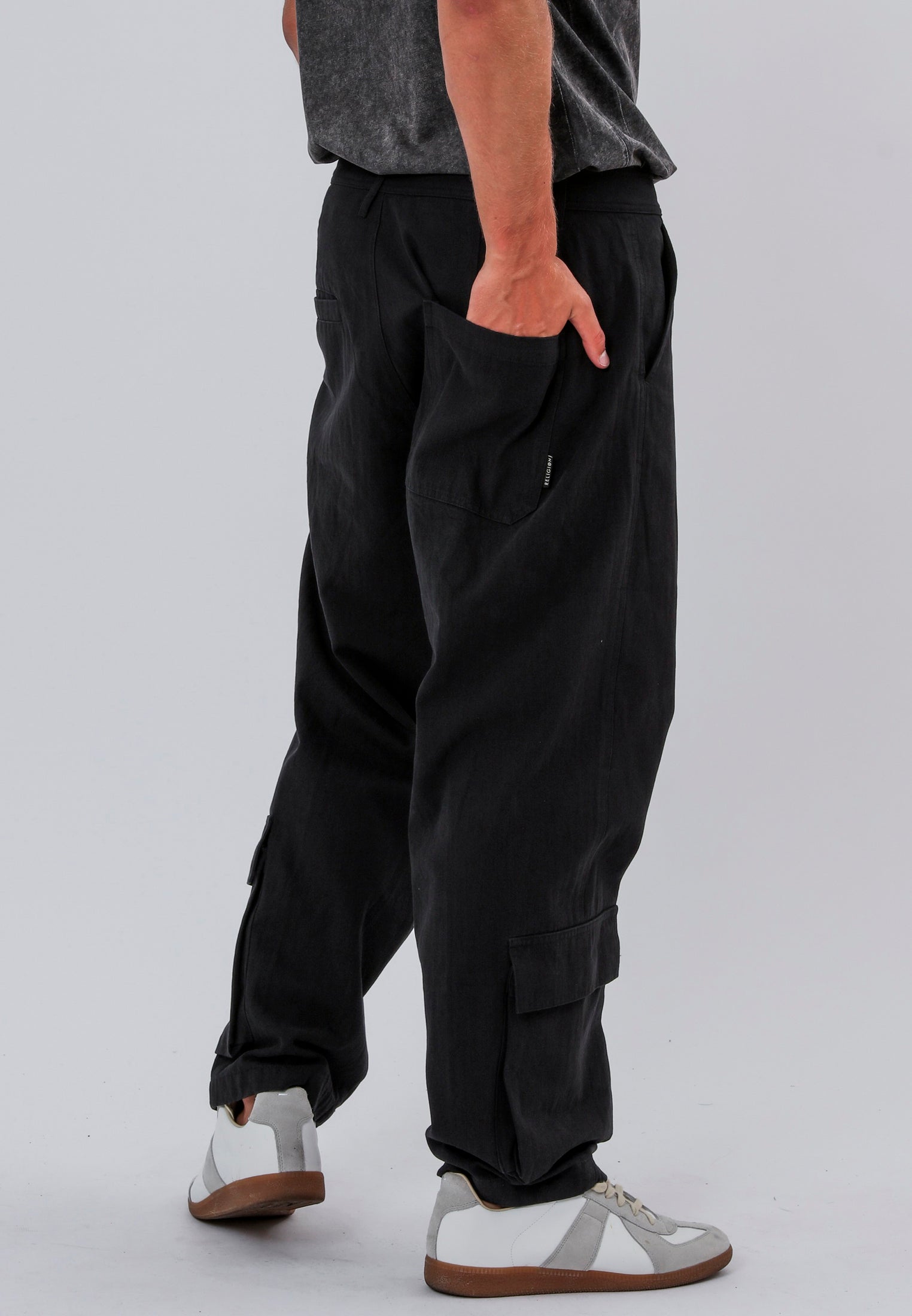 SAFARI CARGO TROUSERS BLACK