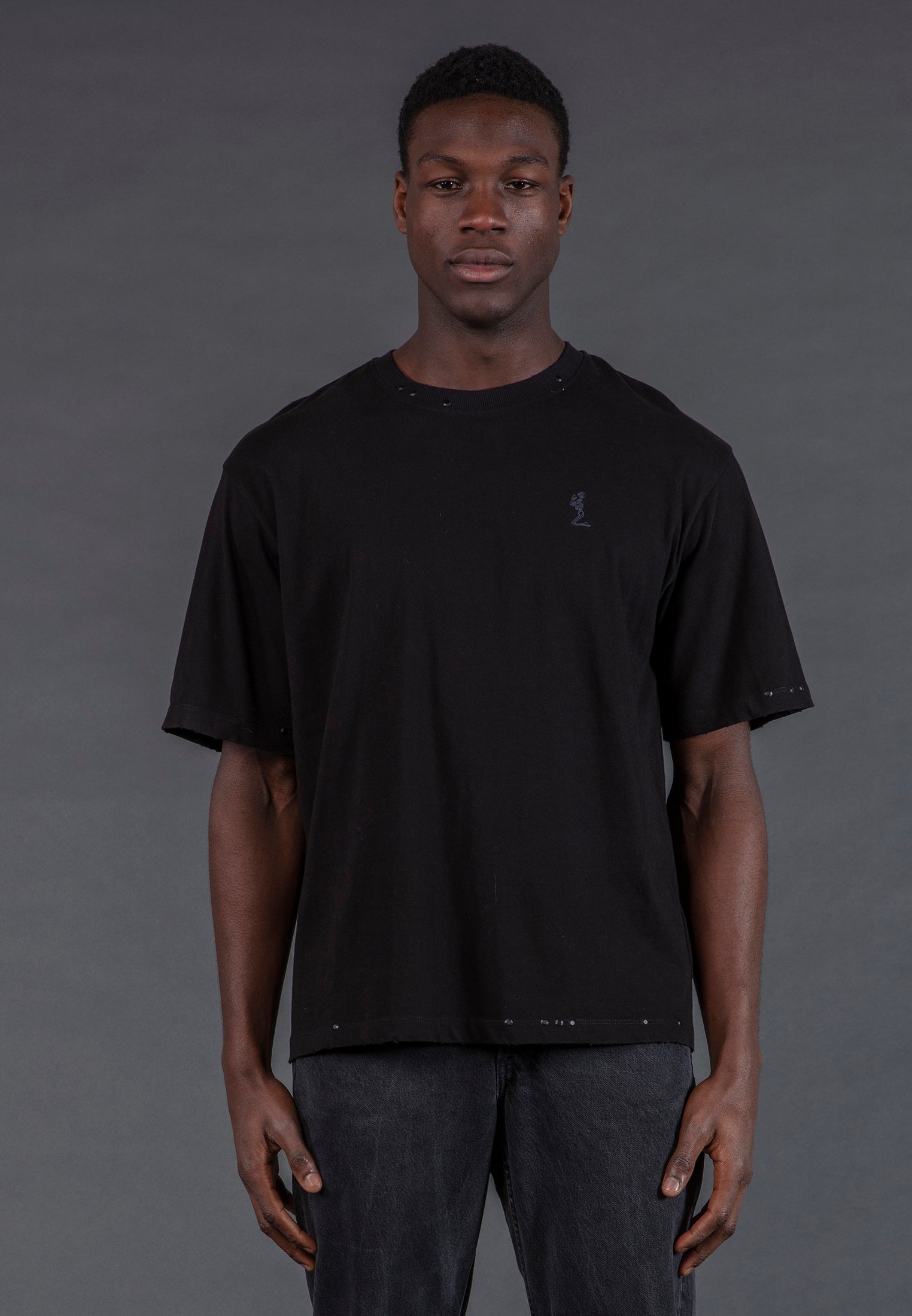 STUDDED T-SHIRT BLACK