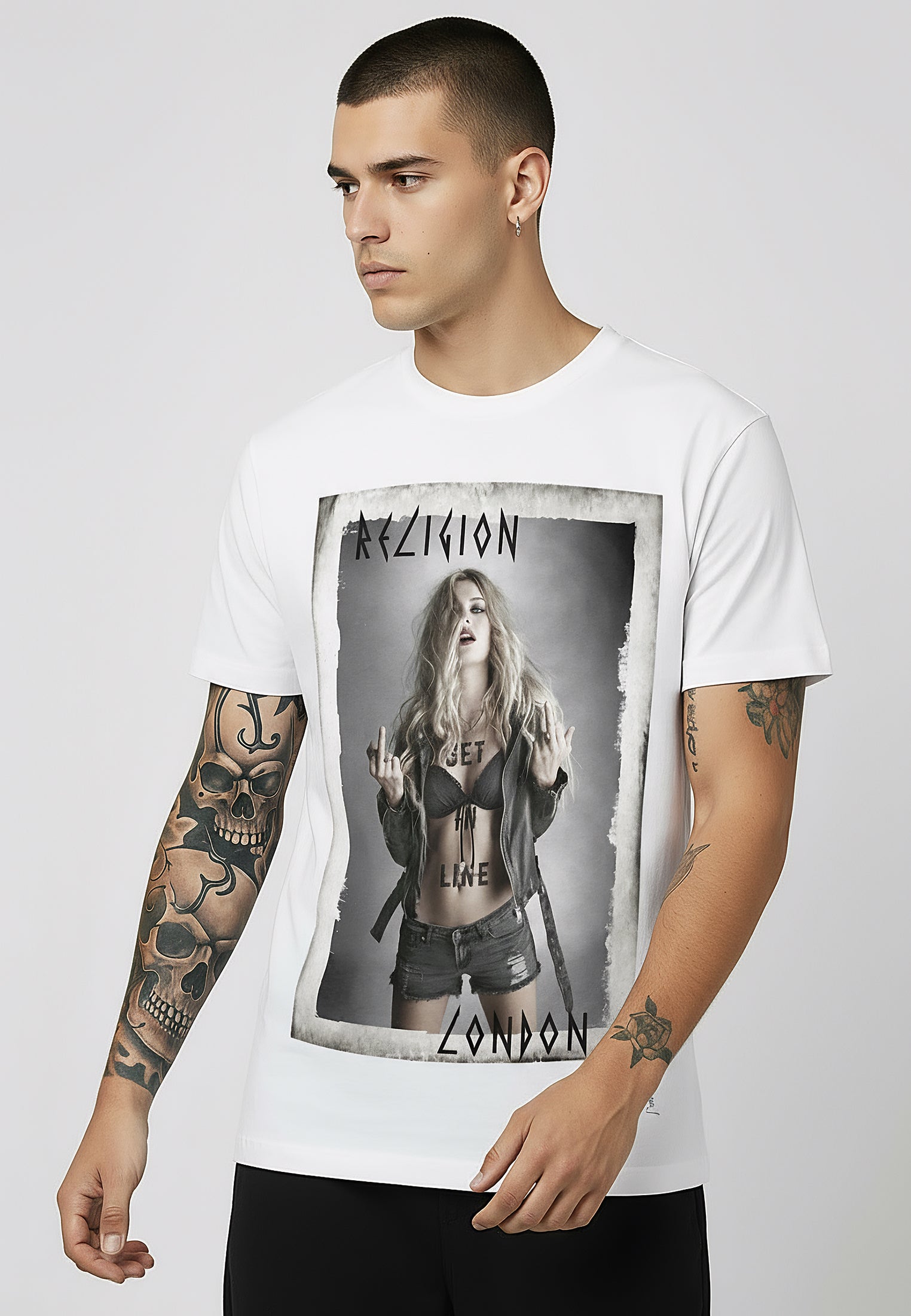 GET IN LINE CURVE HEM T-SHIRT WHITE