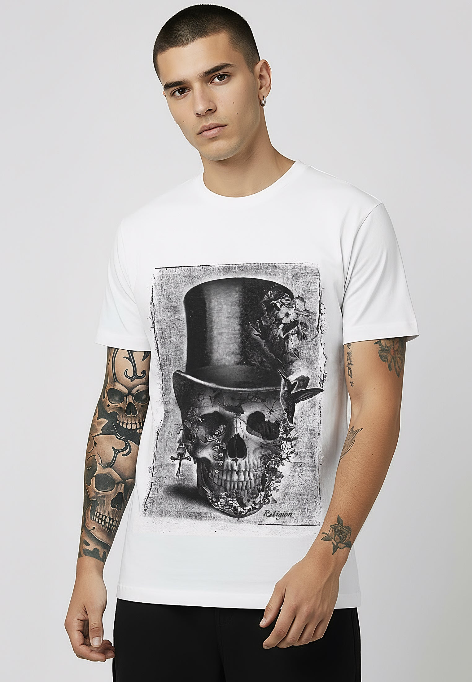 TOP HAT CURVED HEM T-SHIRT WHITE
