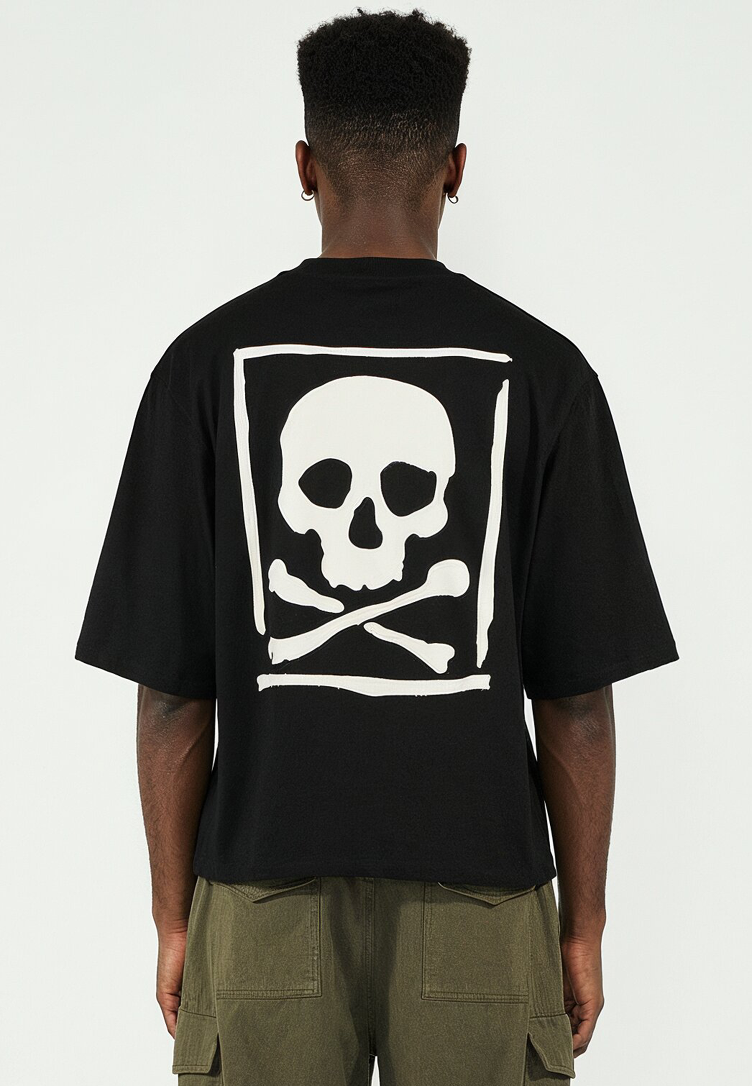 APPLIQUE SKULL CROP T-SHIRT BLACK